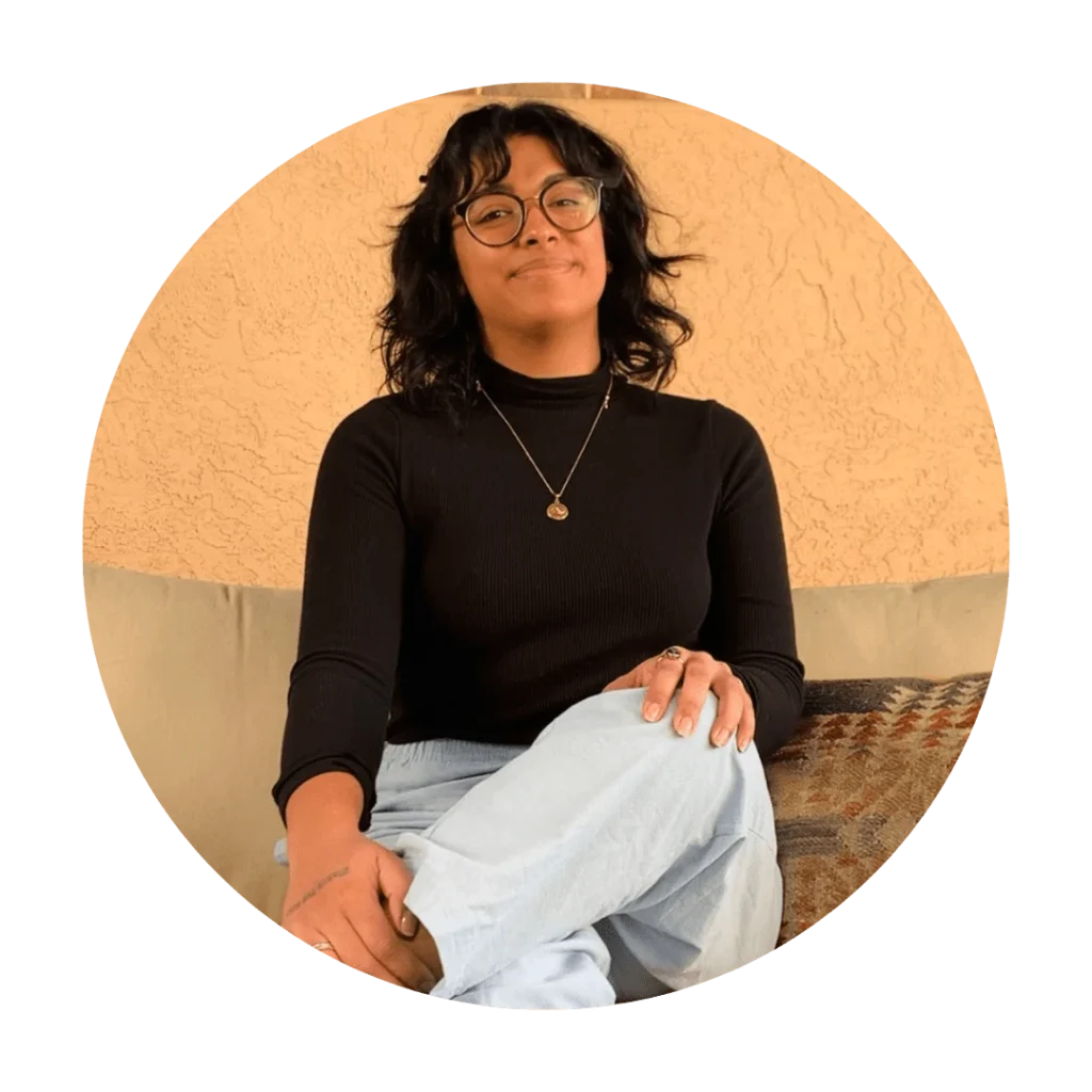 Yadi Rosales (she/her/ella), LCSW
